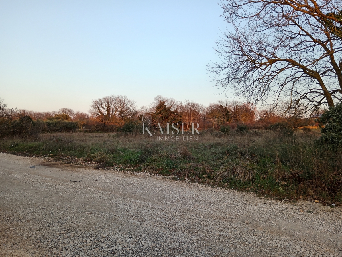 Medolino, bellissimo terreno edificabile 1450m2