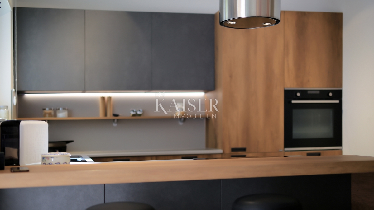 Isola di Krk, Malinska - Villa moderna di 200 m2 con piscina e vista mare