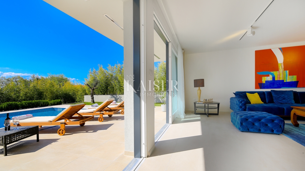 Isola di Krk, Malinska - Villa moderna di 200 m2 con piscina e vista mare