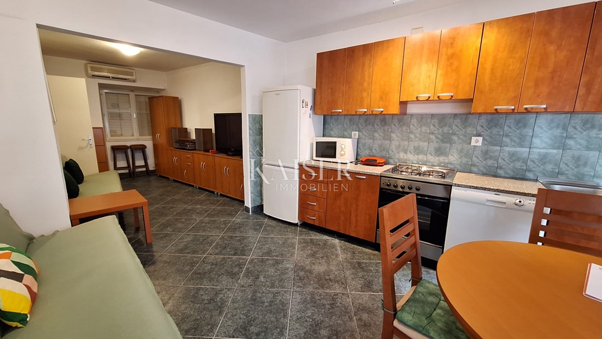 Isola di Krk, Punat - autentica casa in pietra in prima fila sul mare