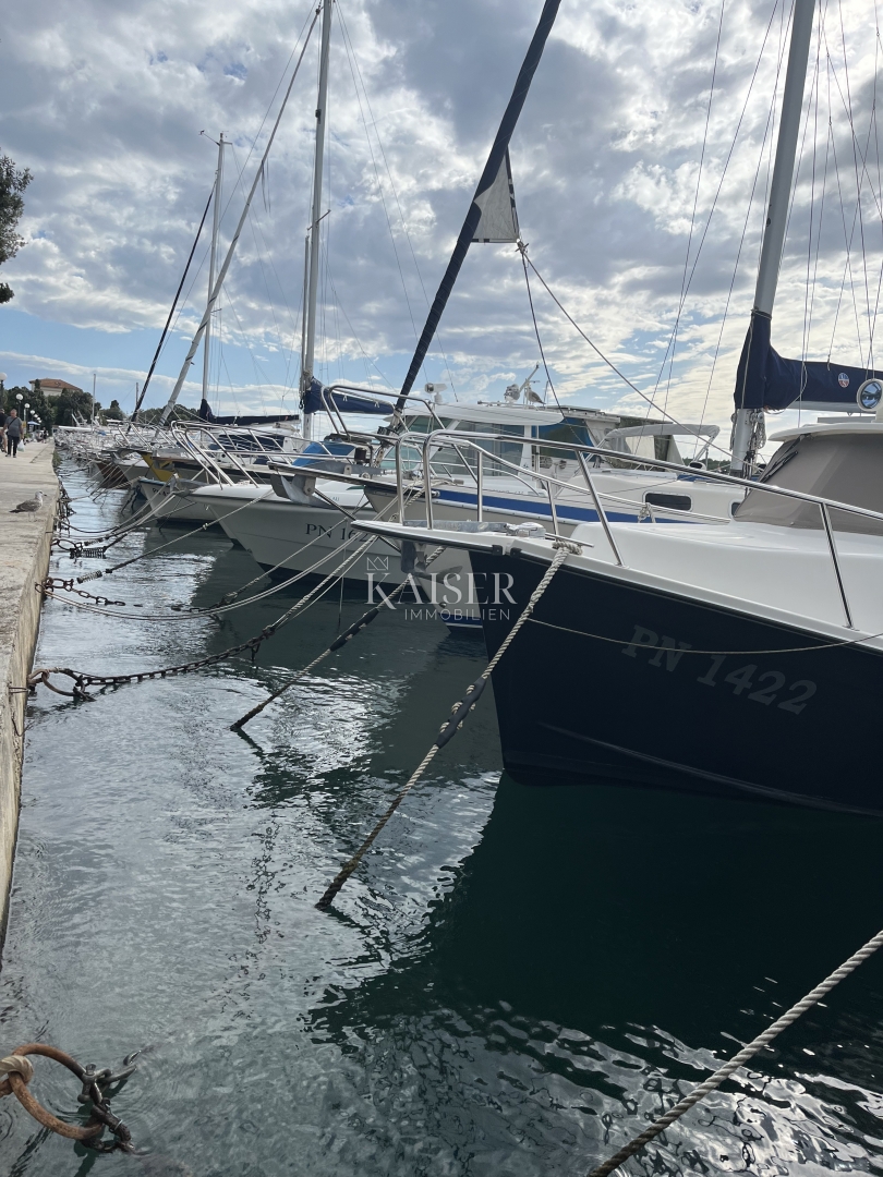 Isola di Krk, Punat - autentica casa in pietra in prima fila sul mare