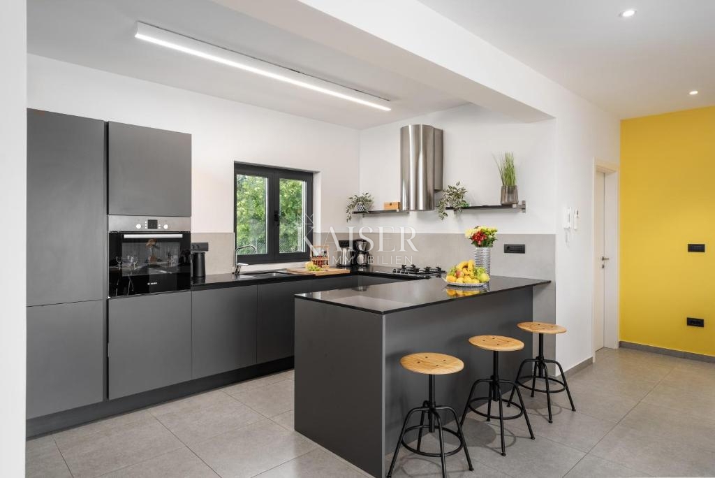 Istria - Parenzo, splendida villa di lusso con vista mare