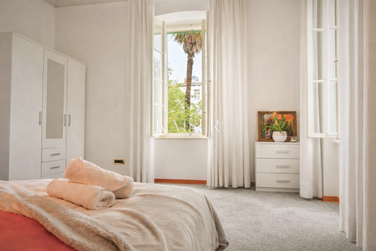 Centro di Opatija – Rara residenza con giardino in una villa storica, a 100 m dal mare