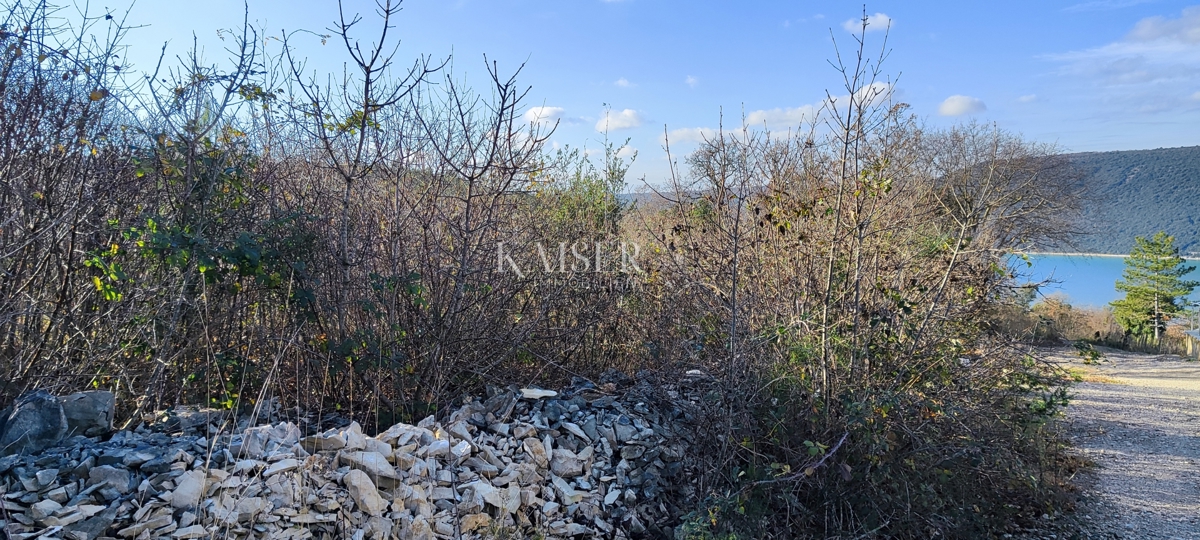 Istria, Labin - terreno edificabile con vista mare, 1200 m2