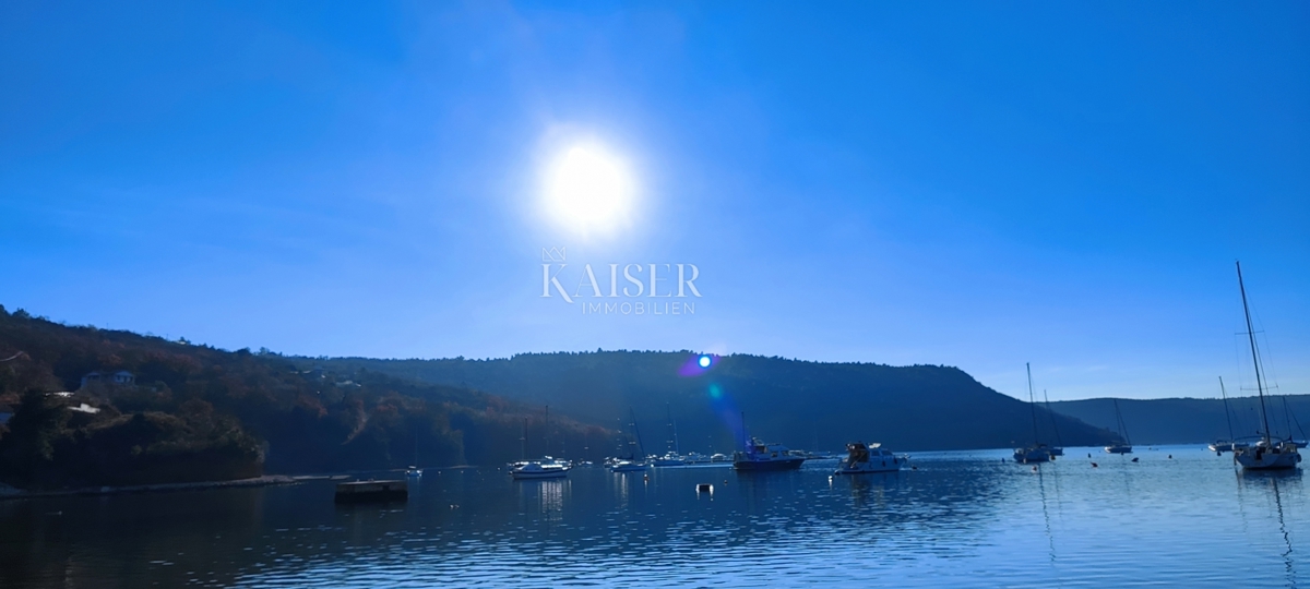 Istria, Labin - terreno edificabile con vista mare, 1200 m2