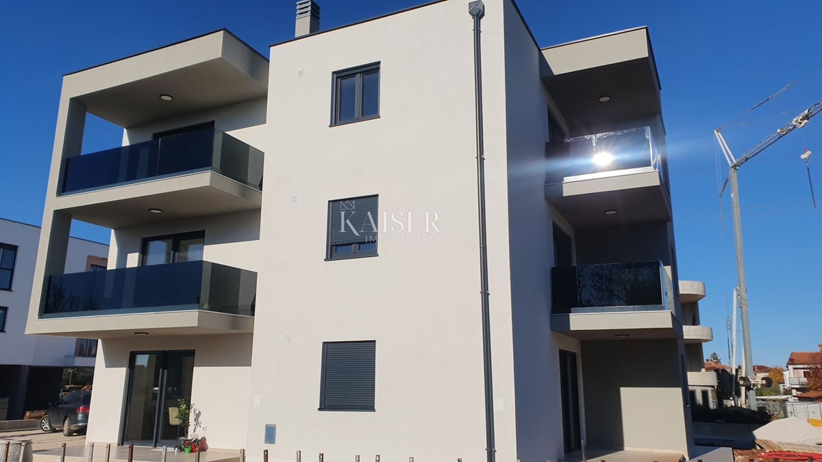 Istria - Umago, appartamento al secondo piano, vista mare