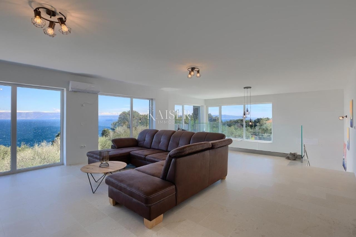 Rabac - villa di lusso con il mare nel palmo della mano, 200 m2