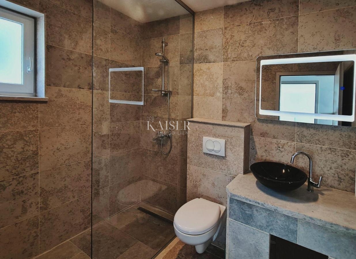 Rabac - villa di lusso con il mare nel palmo della mano, 200 m2