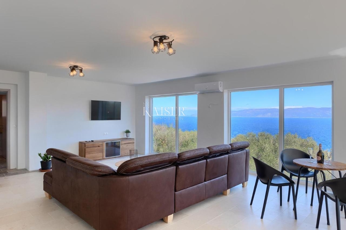 Rabac - villa di lusso con il mare nel palmo della mano, 200 m2
