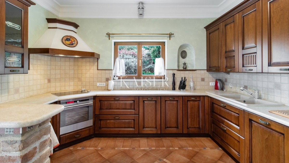 Riviera di Abbazia, villa con piscina