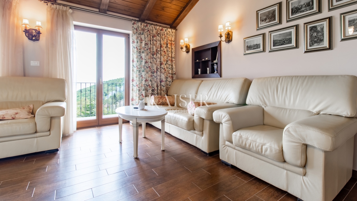 Riviera di Abbazia, villa con piscina