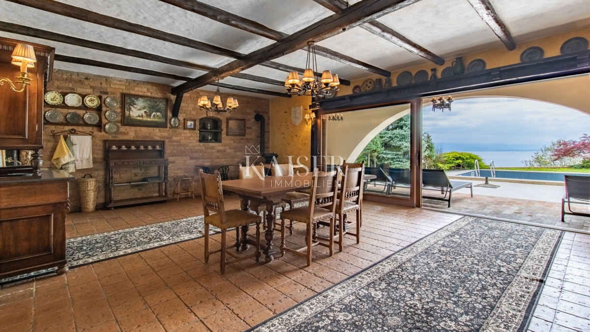 Riviera di Abbazia, villa con piscina