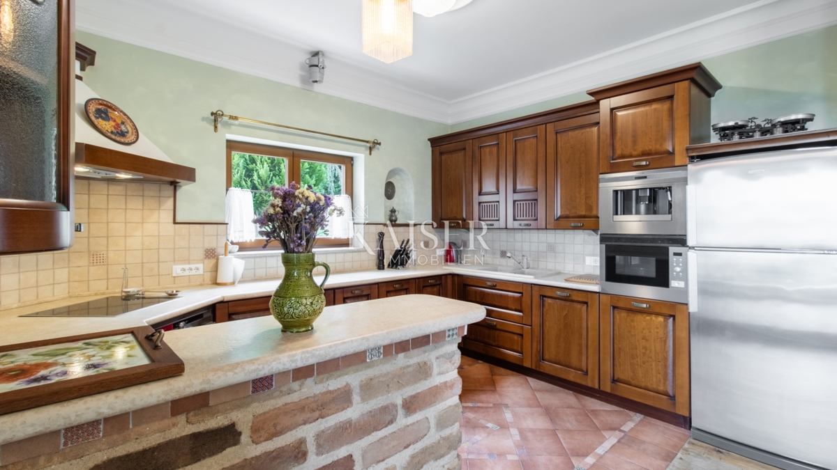 Riviera di Abbazia, villa con piscina