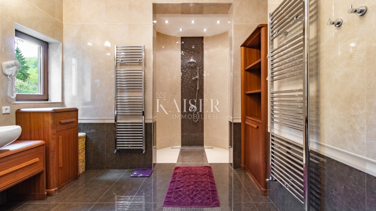 Riviera di Abbazia, villa con piscina