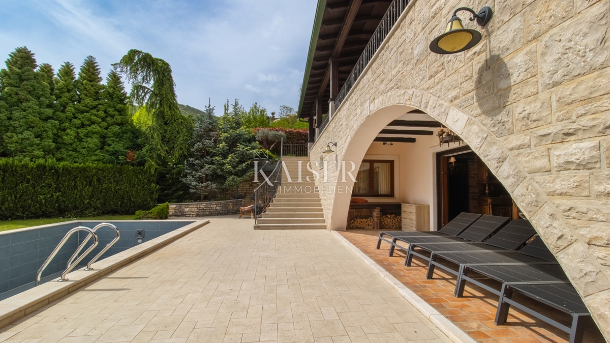 Riviera di Abbazia, villa con piscina