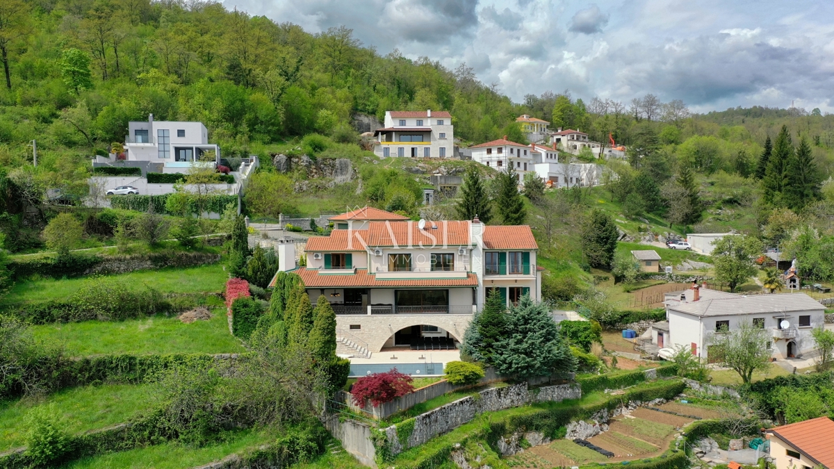 Riviera di Abbazia, villa con piscina