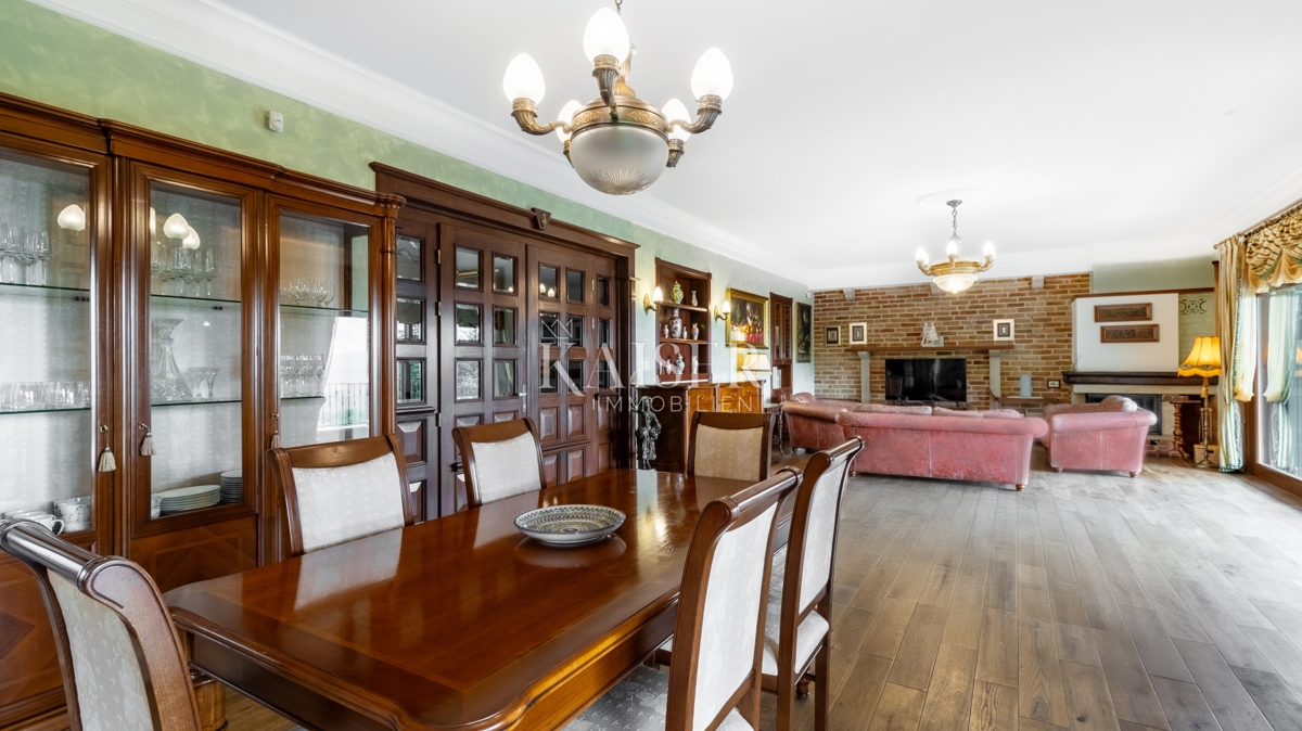 Riviera di Abbazia, villa con piscina