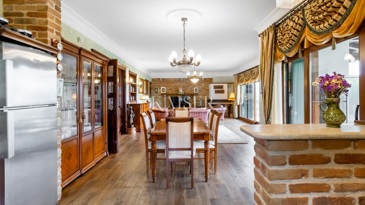 Riviera di Abbazia, villa con piscina