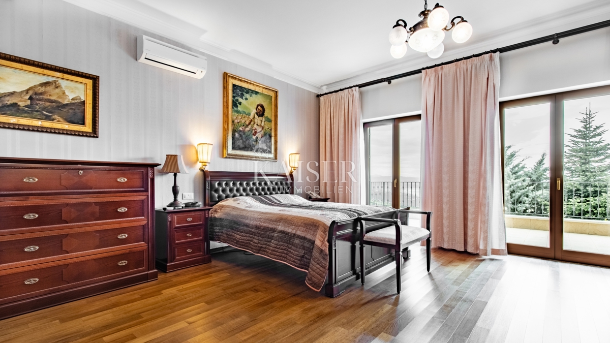 Riviera di Abbazia, villa con piscina