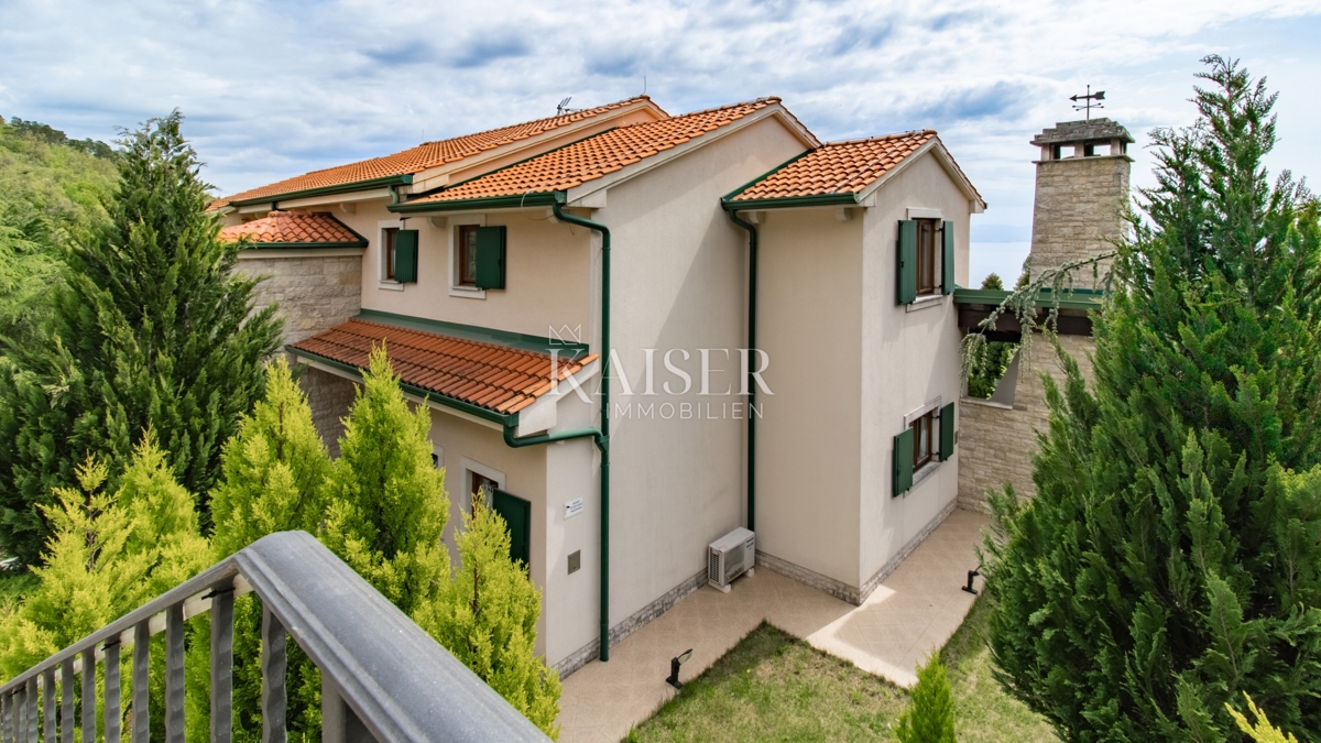 Riviera di Abbazia, villa con piscina