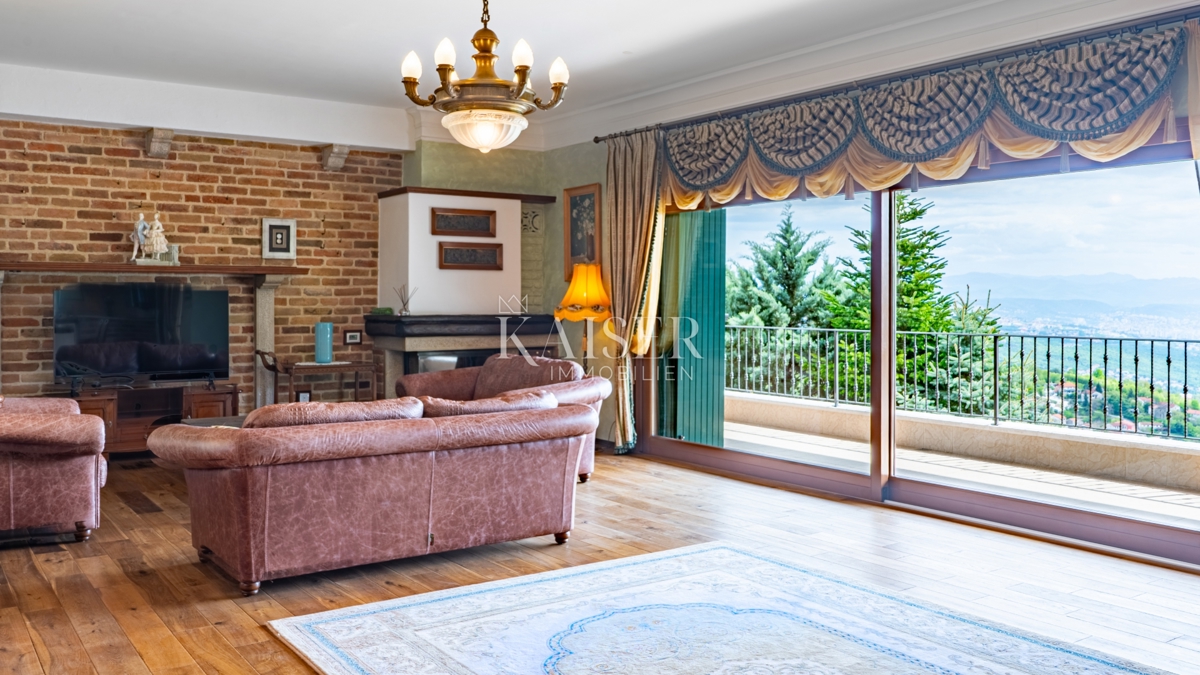 Riviera di Abbazia, villa con piscina