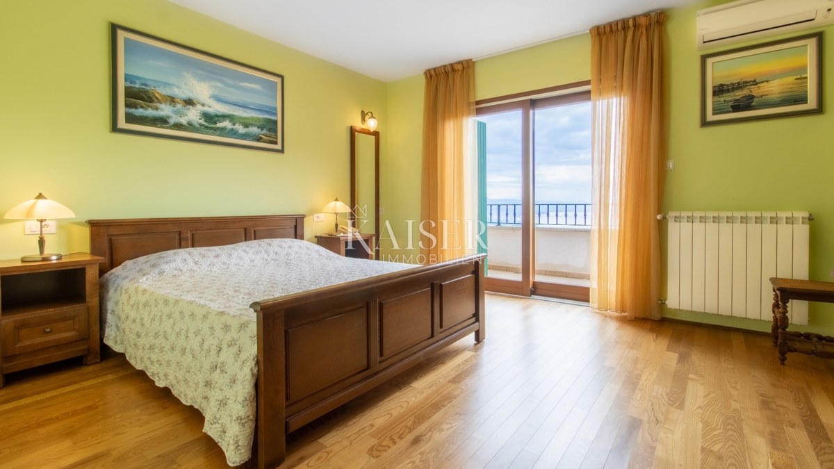 Riviera di Abbazia, villa con piscina