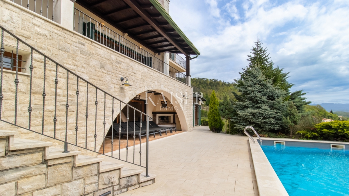 Riviera di Abbazia, villa con piscina