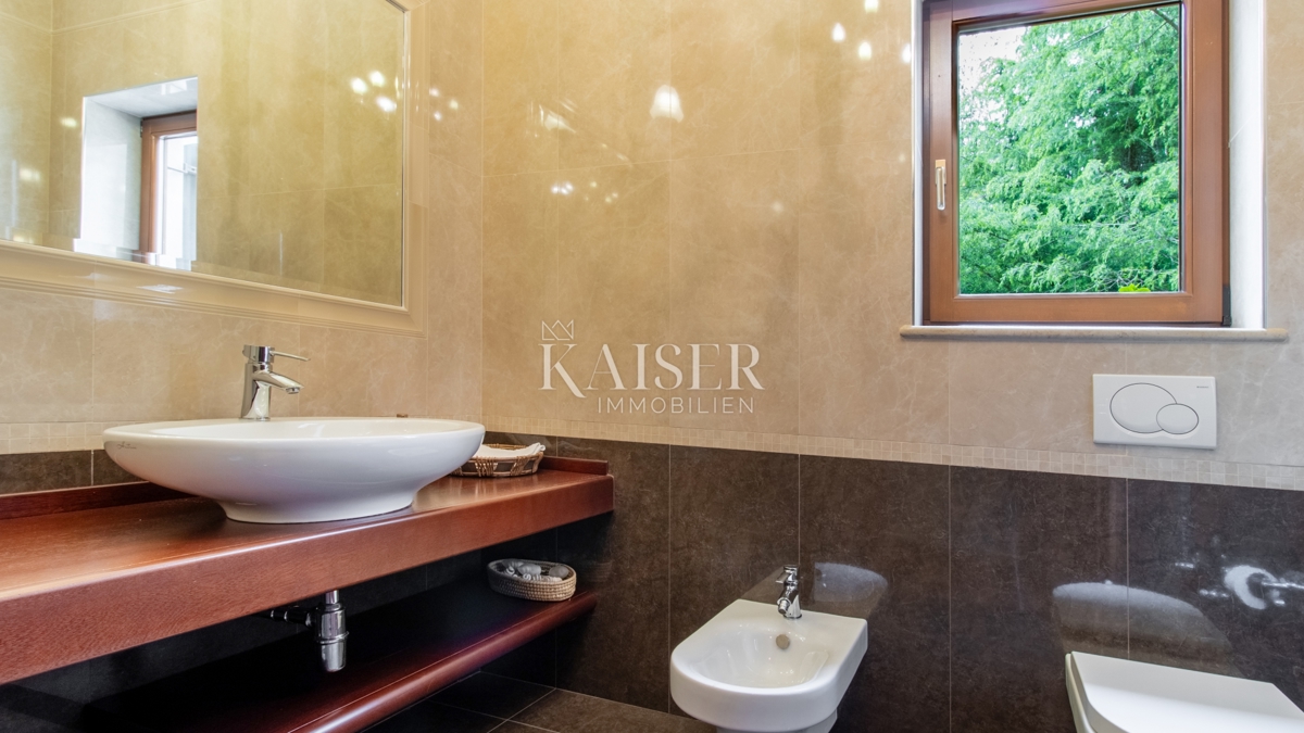 Riviera di Abbazia, villa con piscina