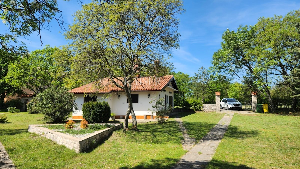 Istria, Šumber - Casa con giardino di 2100 m2