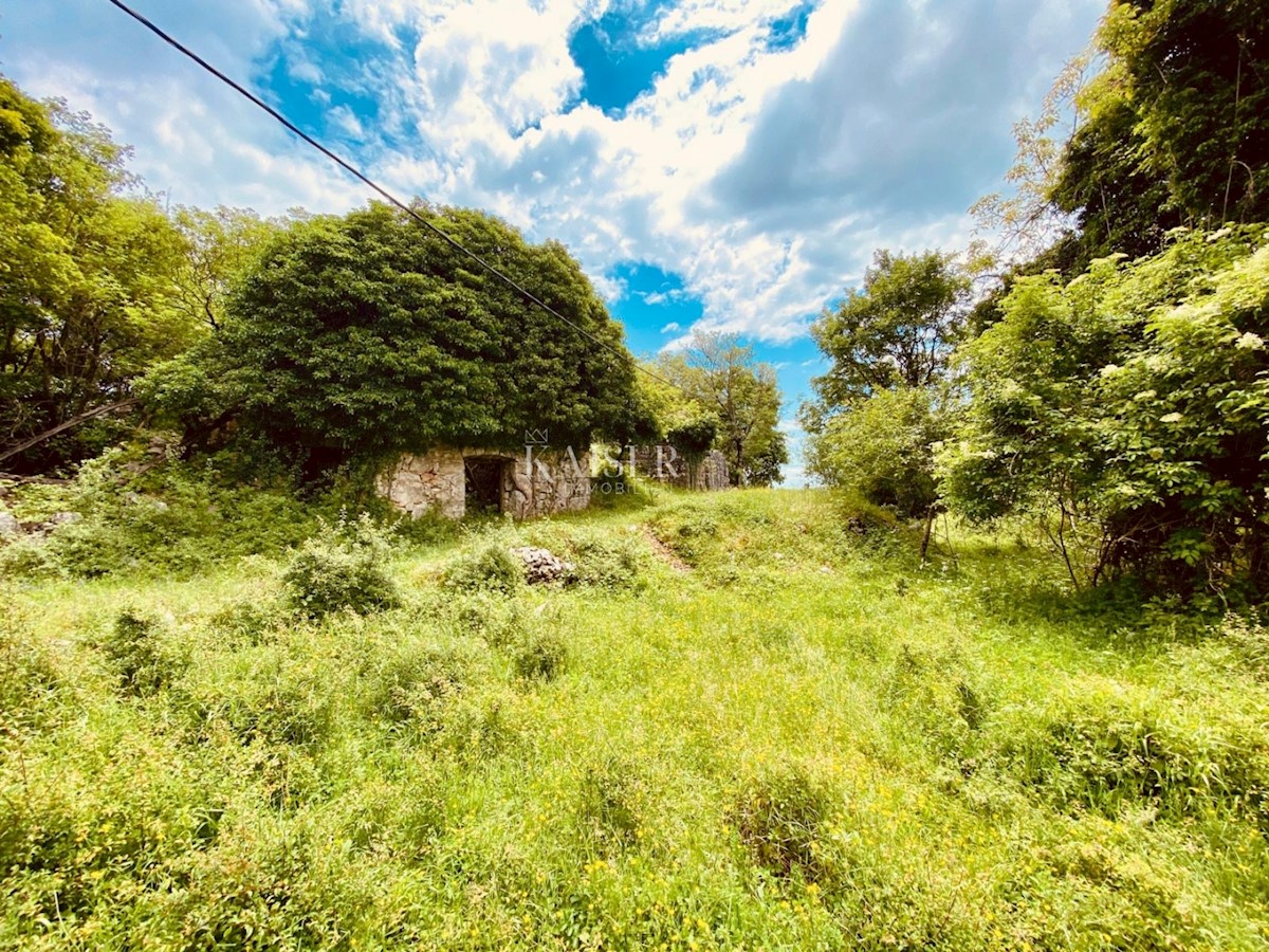 MOŠČENIĆKA DRAGA - Dintorni, terreno in una posizione attraente