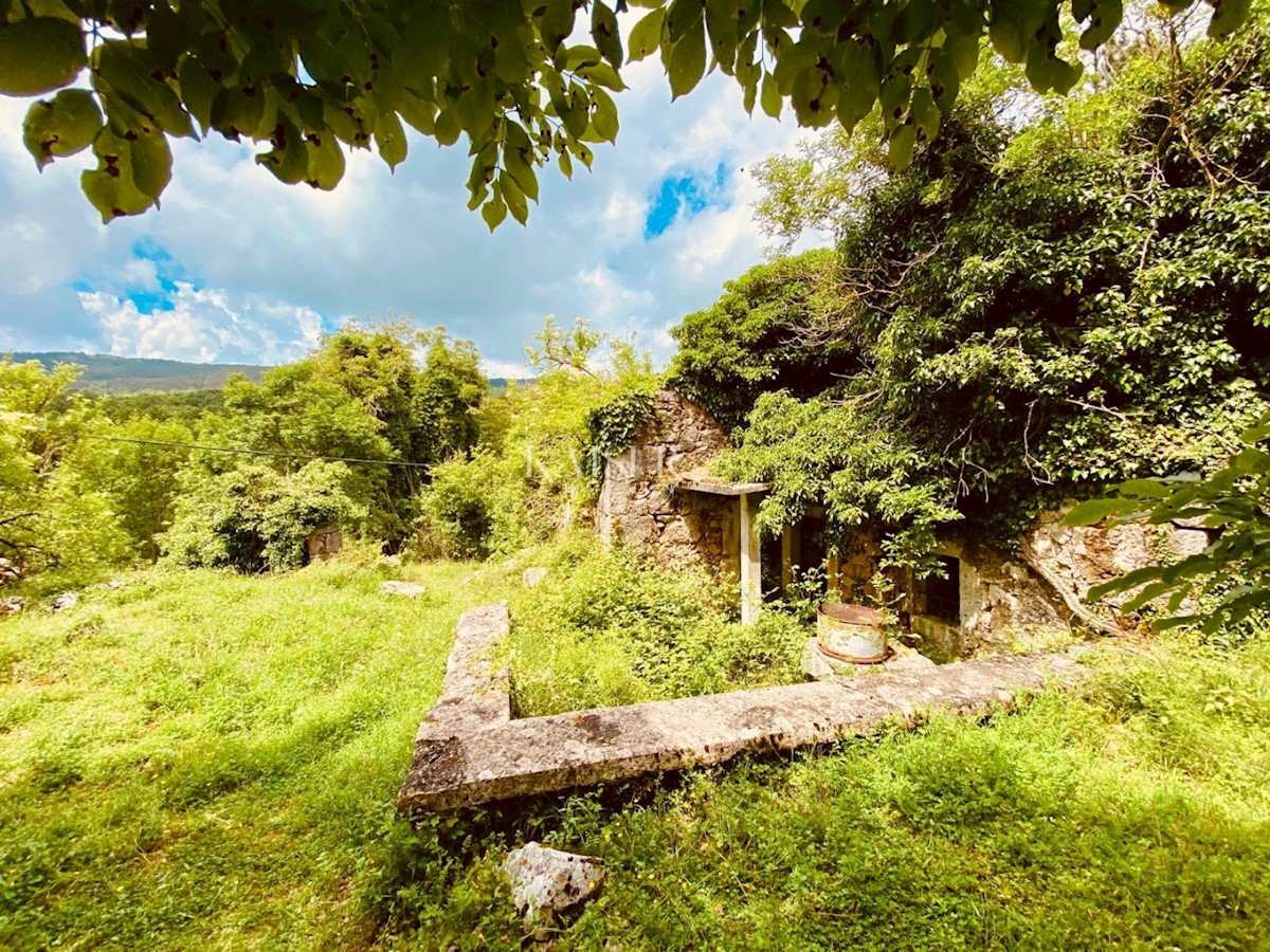 MOŠČENIĆKA DRAGA - Dintorni, terreno in una posizione attraente