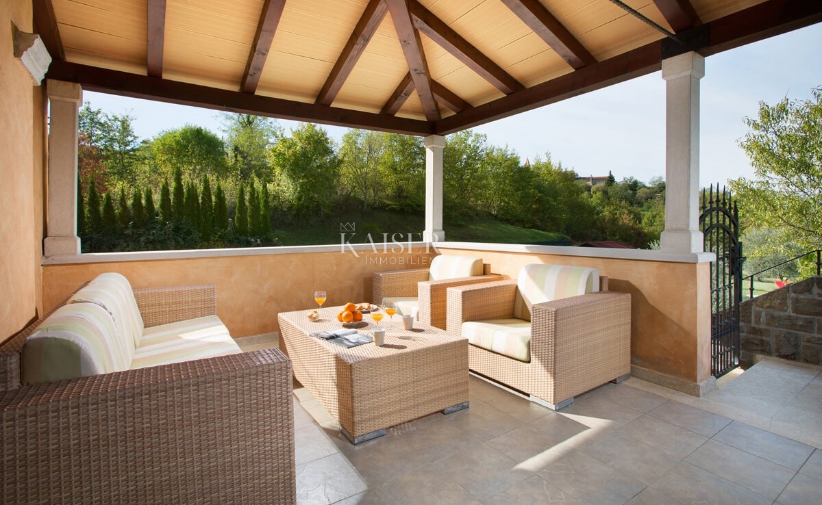  Ville Momjan, Buje, 160m2