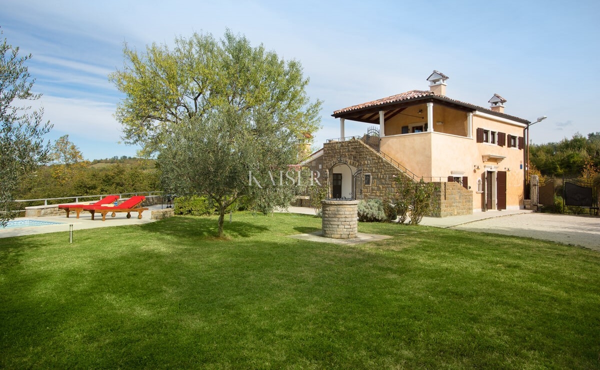  Ville Momjan, Buje, 160m2