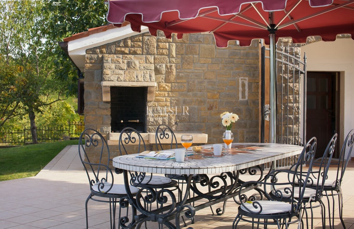  Ville Momjan, Buje, 160m2