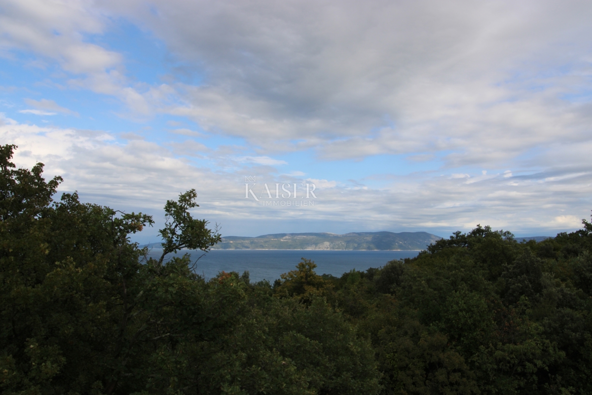 Istra, Rabac - terreno con vista impressionante, 1.015 m2