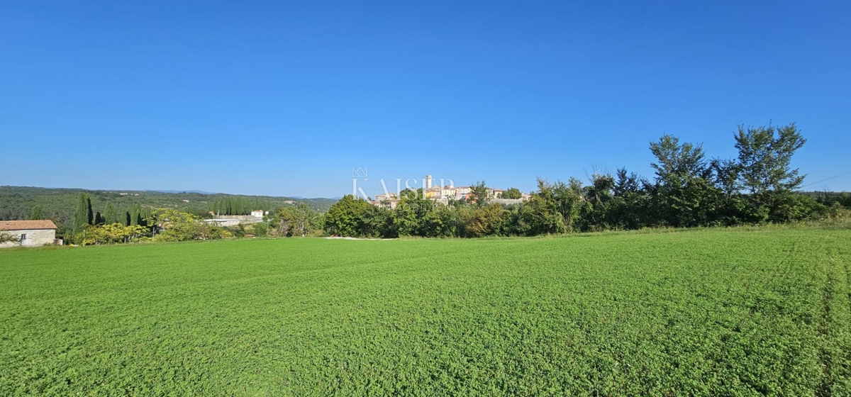 Земля під забудову Oprtalj, 900m2