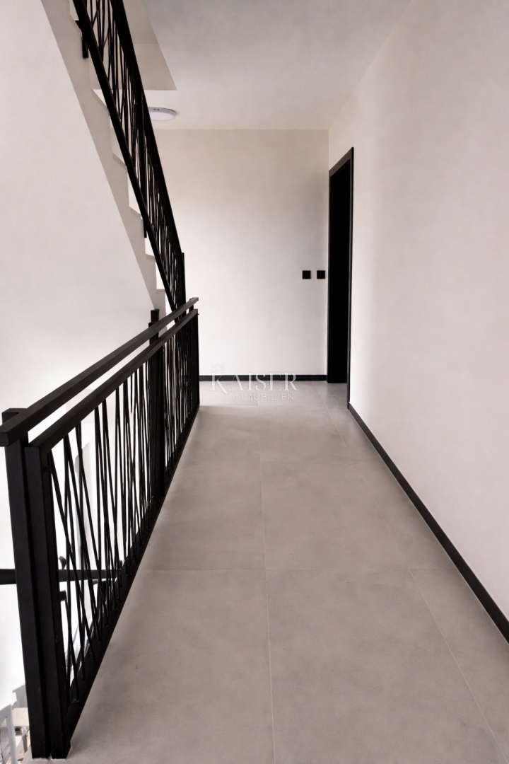 Zara, Privlaka appartamento di nuova costruzione vicino al mare (200m)