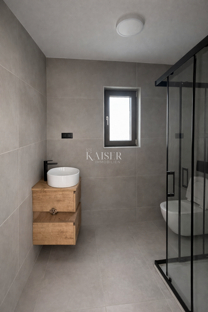 Zara, Privlaka appartamento di nuova costruzione vicino al mare (200m)