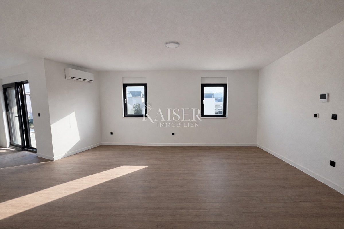 Zara, Privlaka appartamento di nuova costruzione vicino al mare (200m)