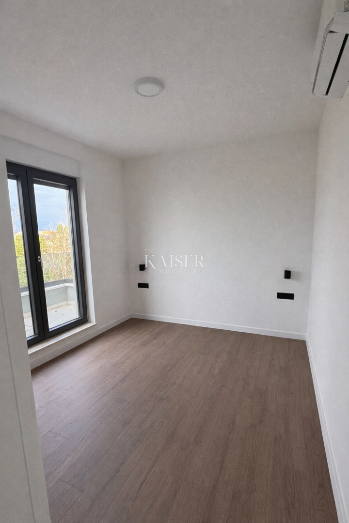 Zara, Privlaka appartamento di nuova costruzione vicino al mare (200m)