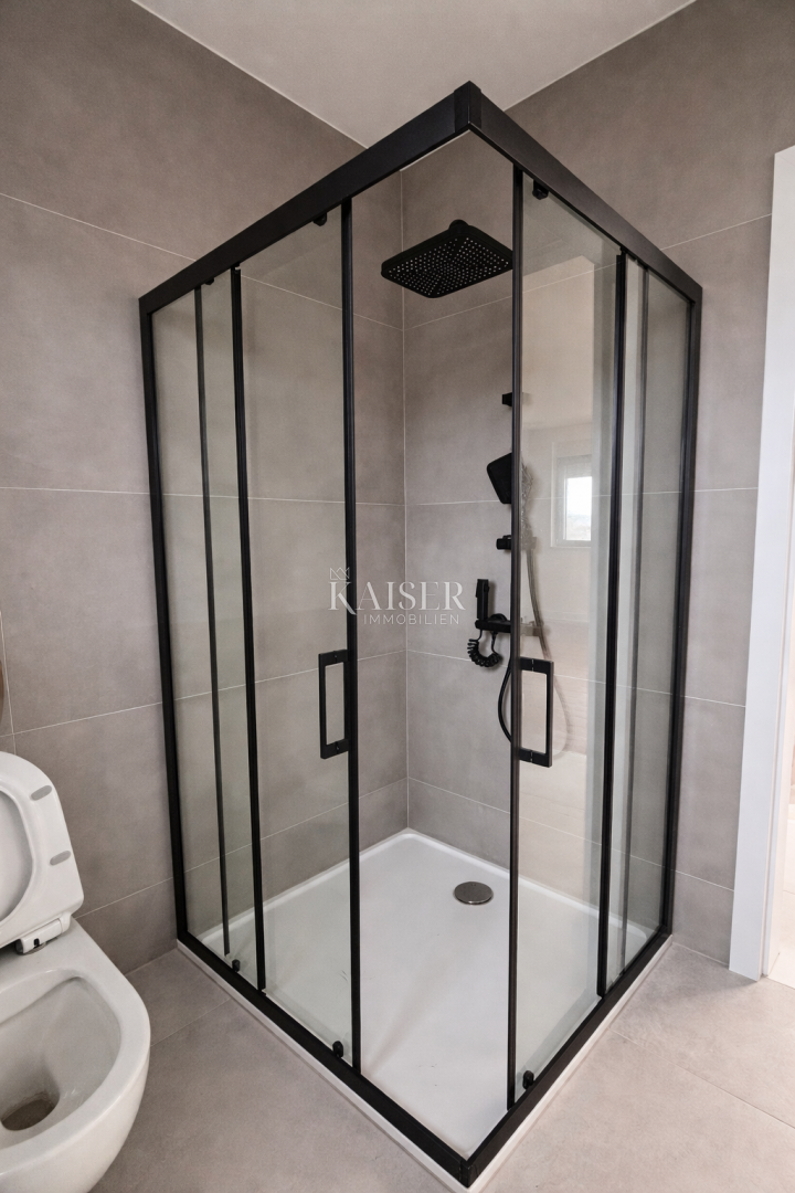 Zara, Privlaka appartamento di nuova costruzione vicino al mare (200m)