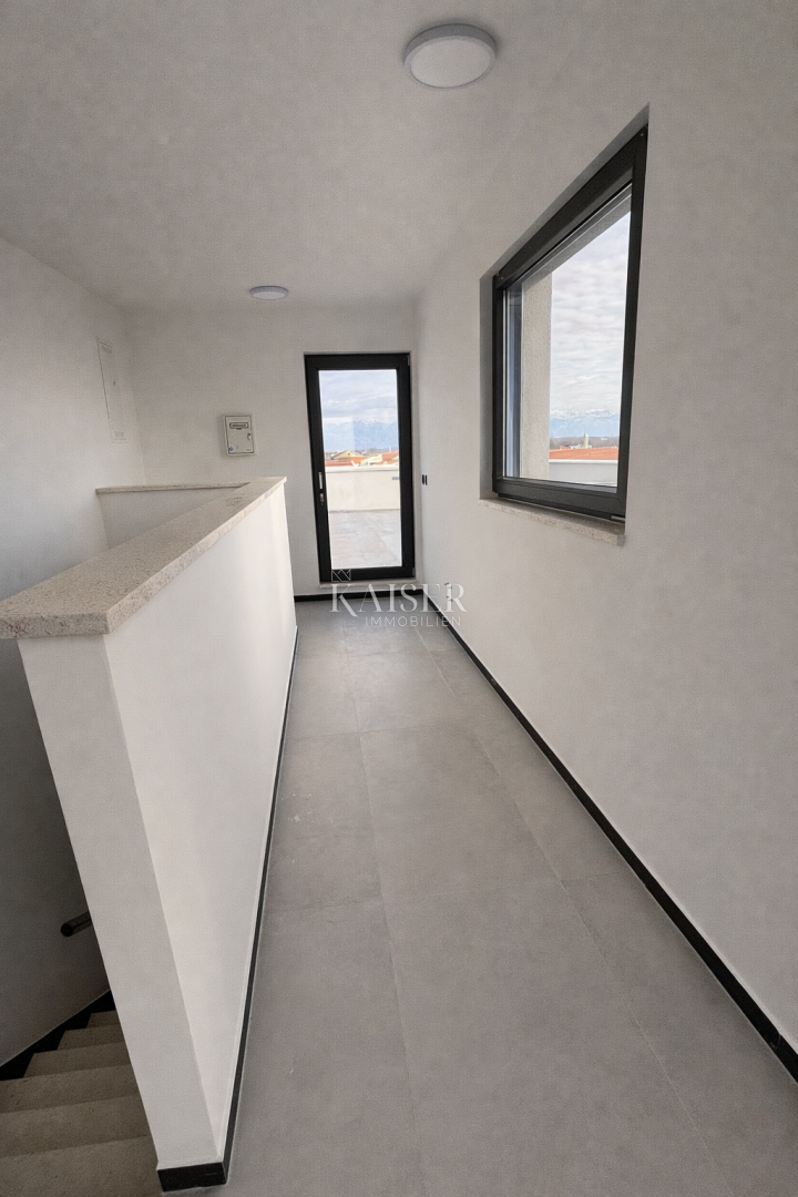 Zara, Privlaka appartamento di nuova costruzione vicino al mare (200m)