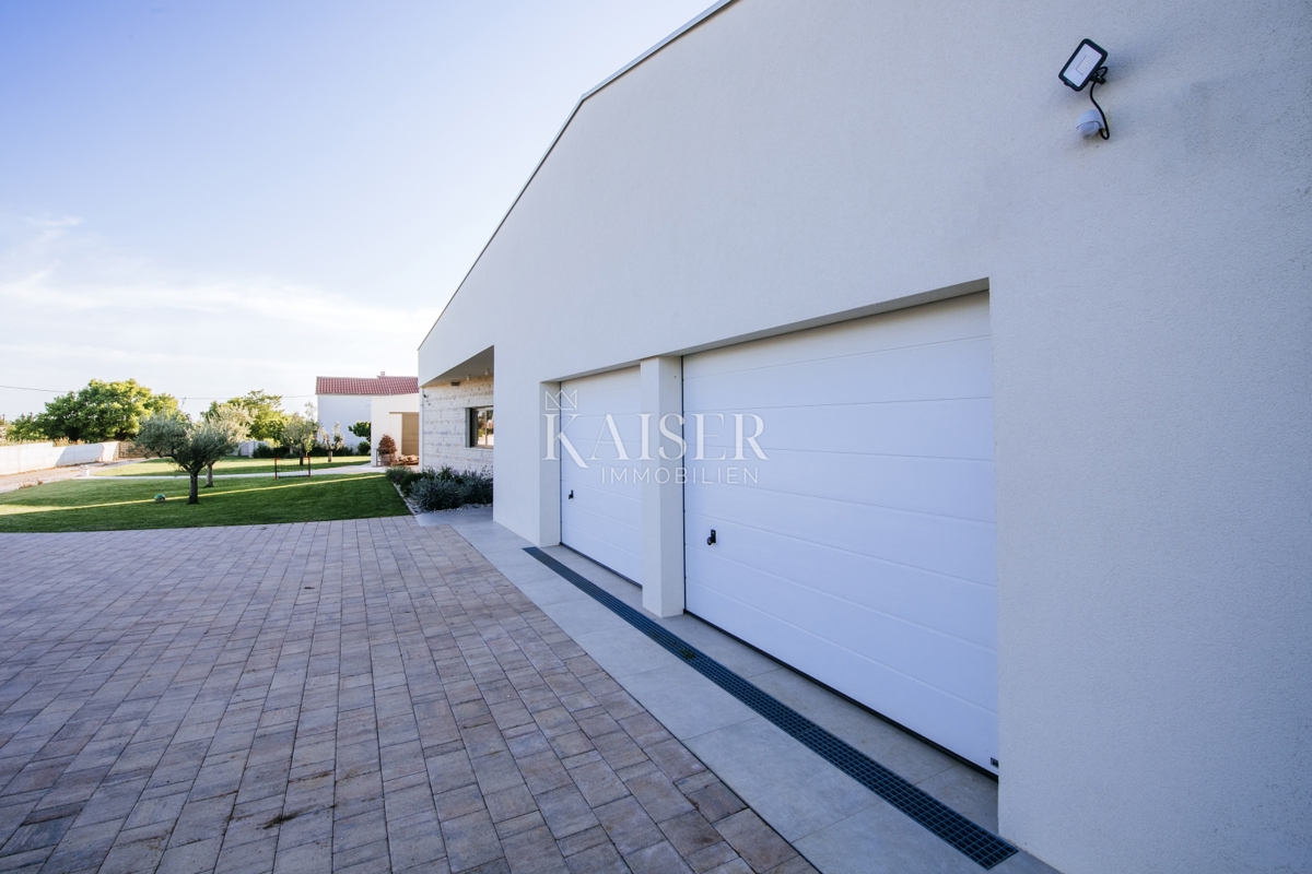 Casa Smoković, Zemunik Donji, 320m2