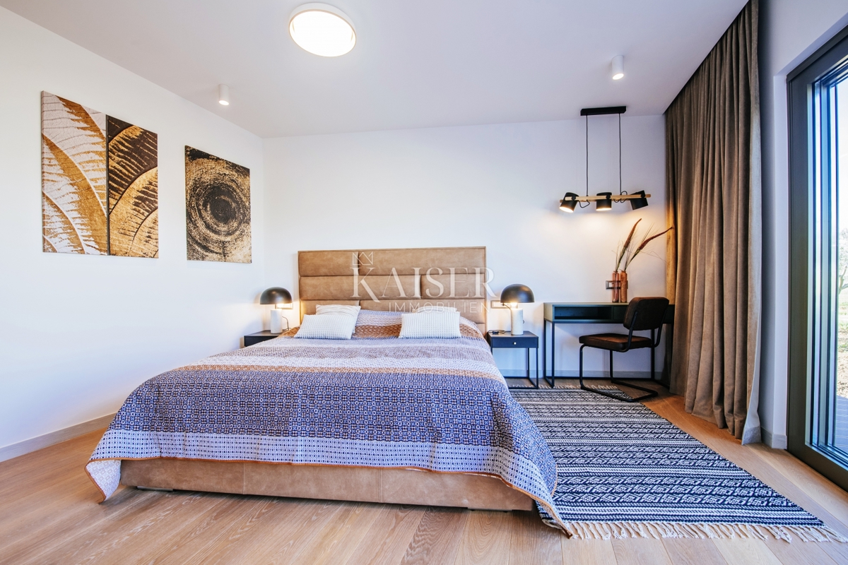 Casa Smoković, Zemunik Donji, 320m2