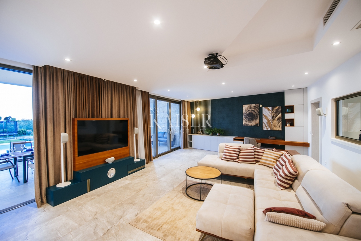 Casa Smoković, Zemunik Donji, 320m2