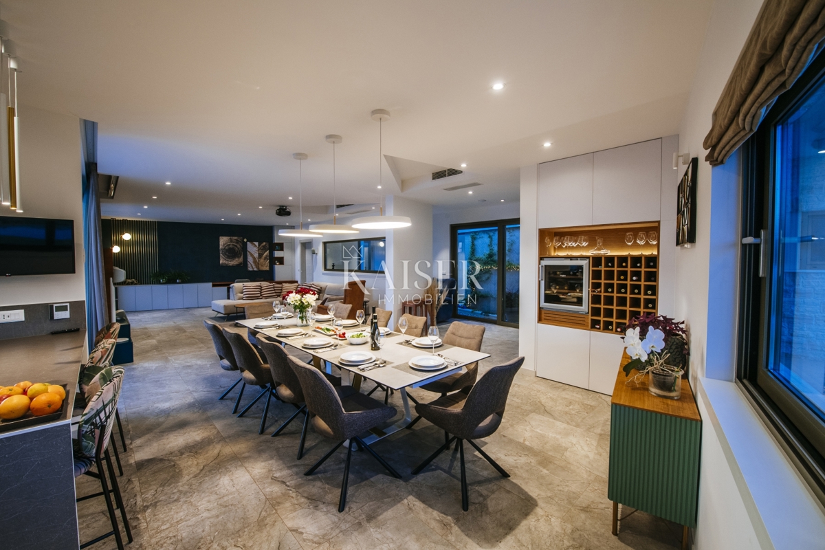 Casa Smoković, Zemunik Donji, 320m2