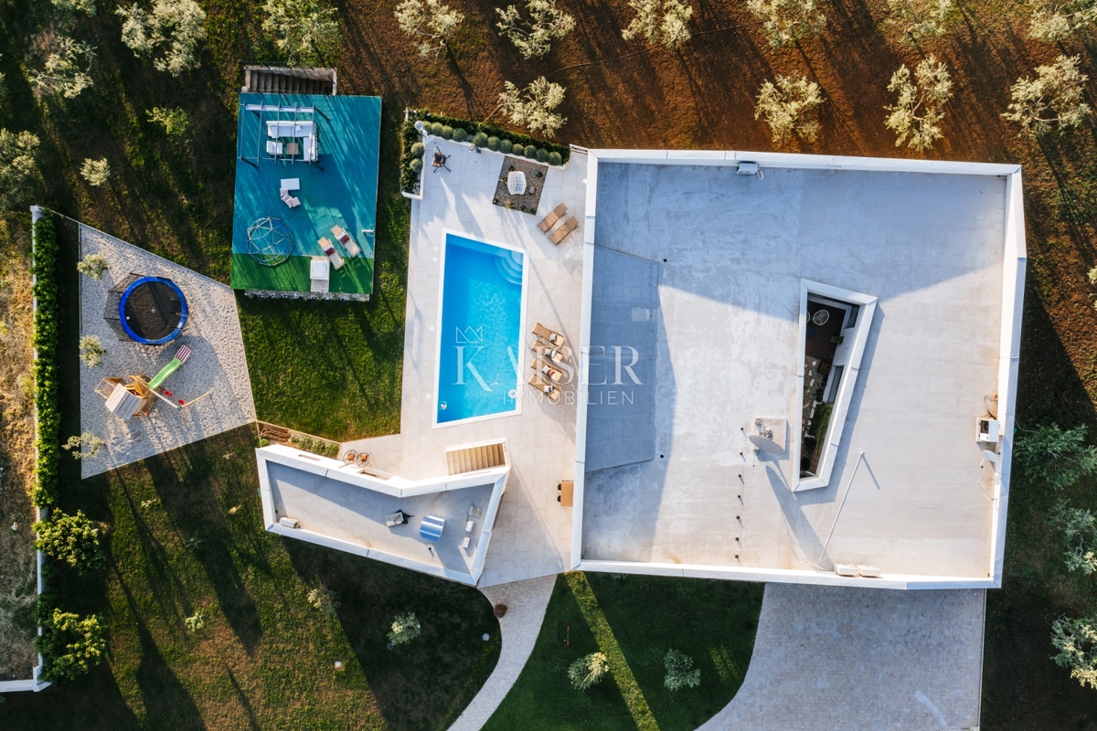 Casa Smoković, Zemunik Donji, 320m2