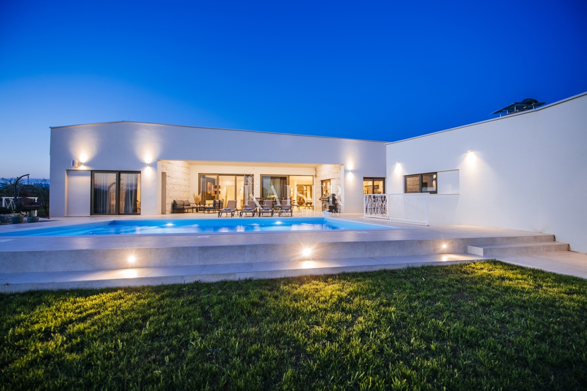 Casa Smoković, Zemunik Donji, 320m2