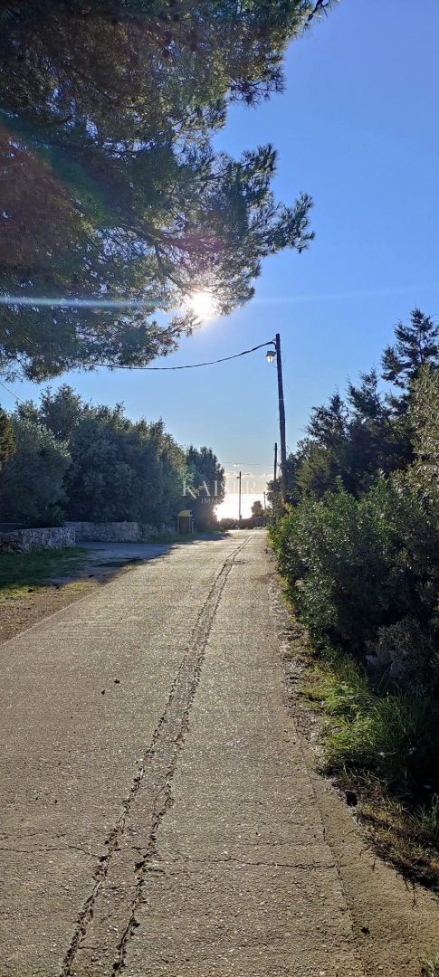 Isola Premuda, terreno edificabile 3.144 m2 con vista mare