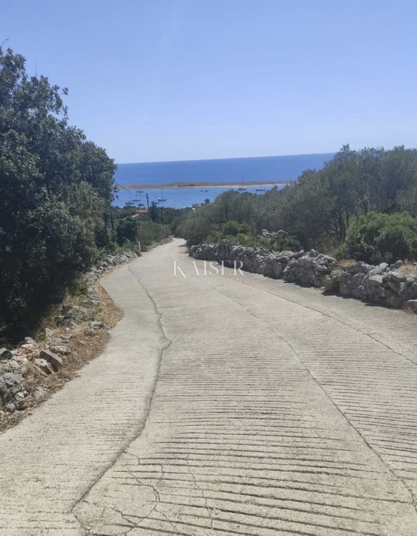 Isola Premuda, terreno edificabile 3.144 m2 con vista mare
